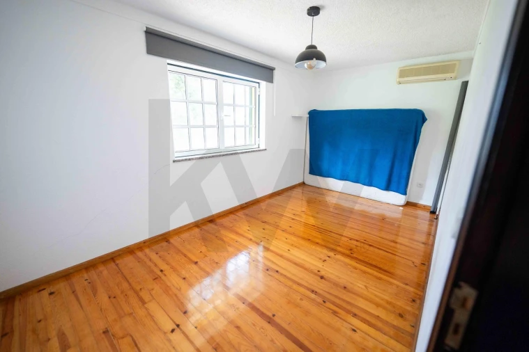 Moradia T4 para Venda em Friúmes e Paradela Foto 23