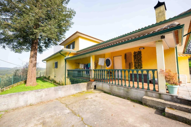 Moradia T4 para Venda em Friúmes e Paradela Foto 41