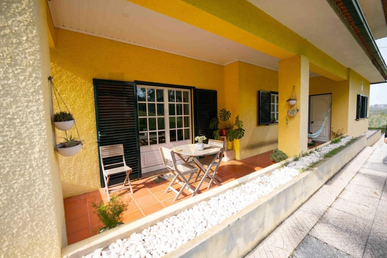 Moradia T4 para Venda em Friúmes e Paradela Foto 48