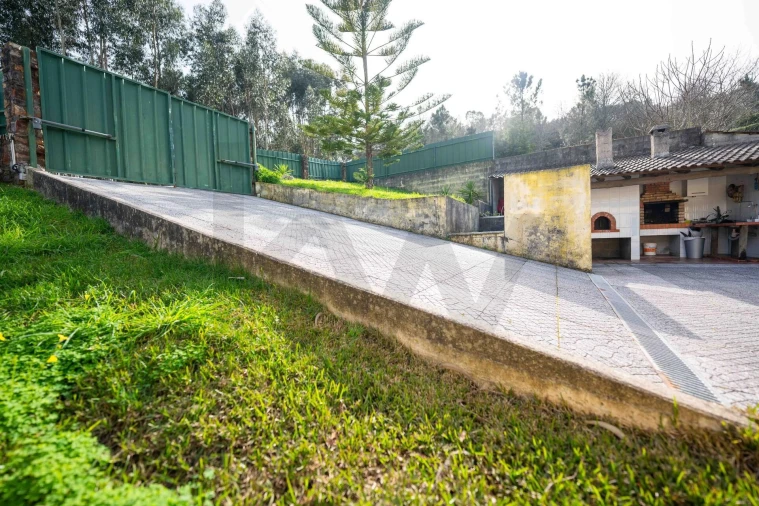 Moradia T4 para Venda em Friúmes e Paradela Foto 36