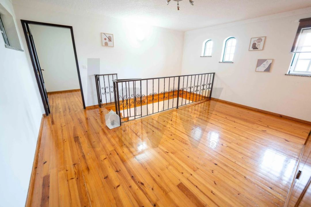 Moradia T4 para Venda em Friúmes e Paradela Foto 25