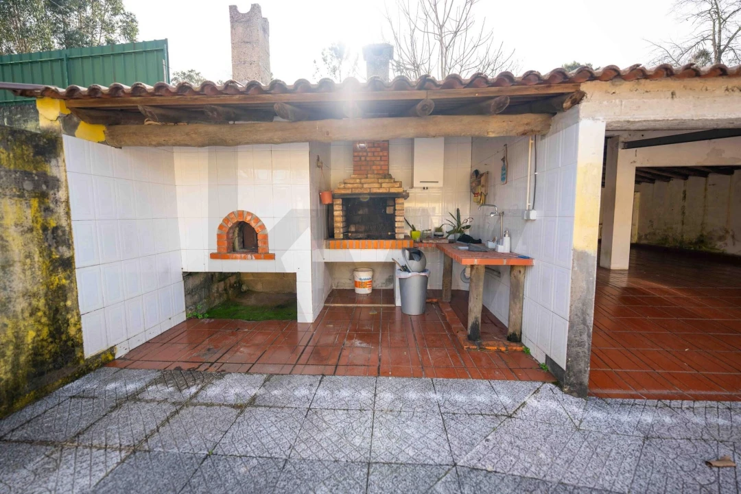 Moradia T4 para Venda em Friúmes e Paradela Foto 44