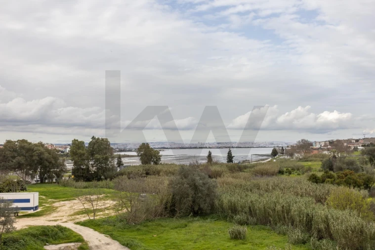 Apartamento T2 para Venda em Seixal, Arrentela e Aldeia de Paio Pires Foto 17