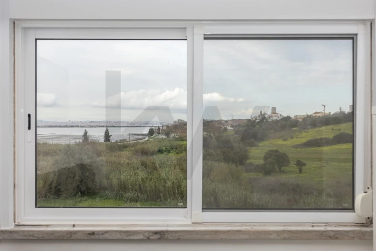 Apartamento T2 para Venda em Seixal, Arrentela e Aldeia de Paio Pires Foto 20