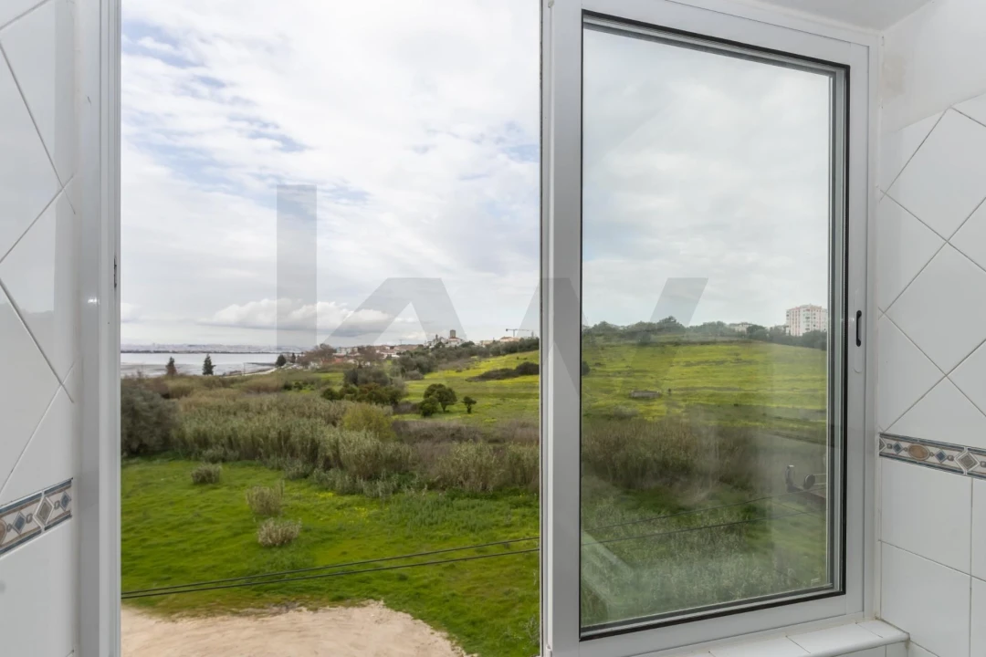 Apartamento T2 para Venda em Seixal, Arrentela e Aldeia de Paio Pires Foto 18