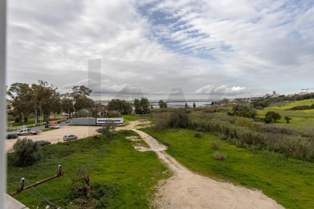 Apartamento T2 para Venda em Seixal, Arrentela e Aldeia de Paio Pires Foto 16