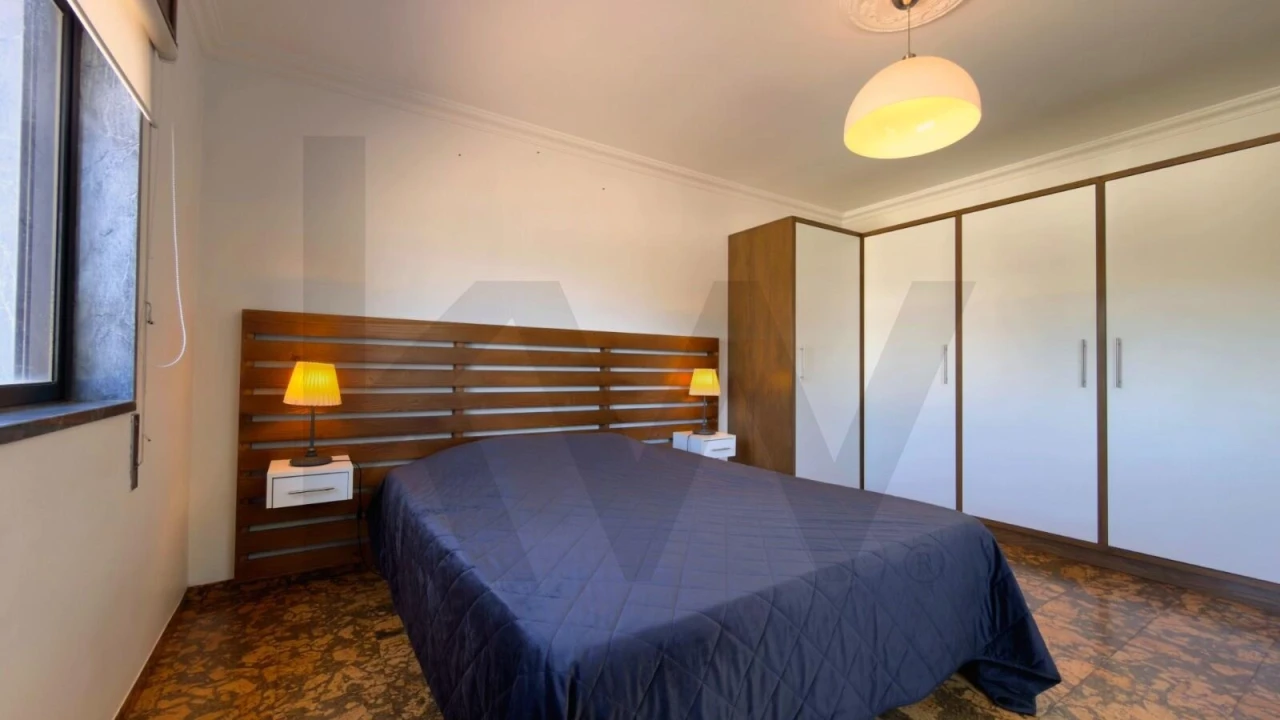 Moradia T7 para Venda em Quarteira Foto 18