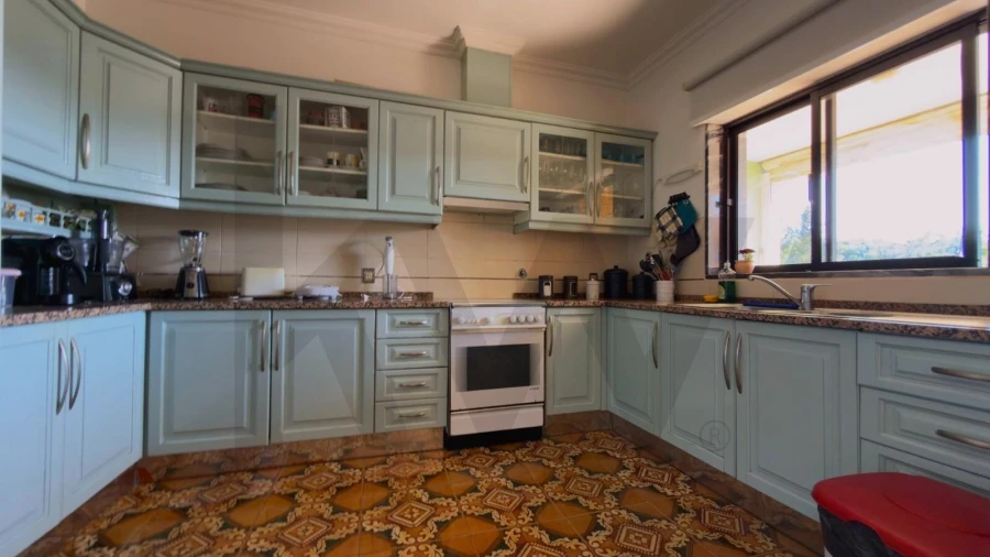 Moradia T7 para Venda em Quarteira Foto 17