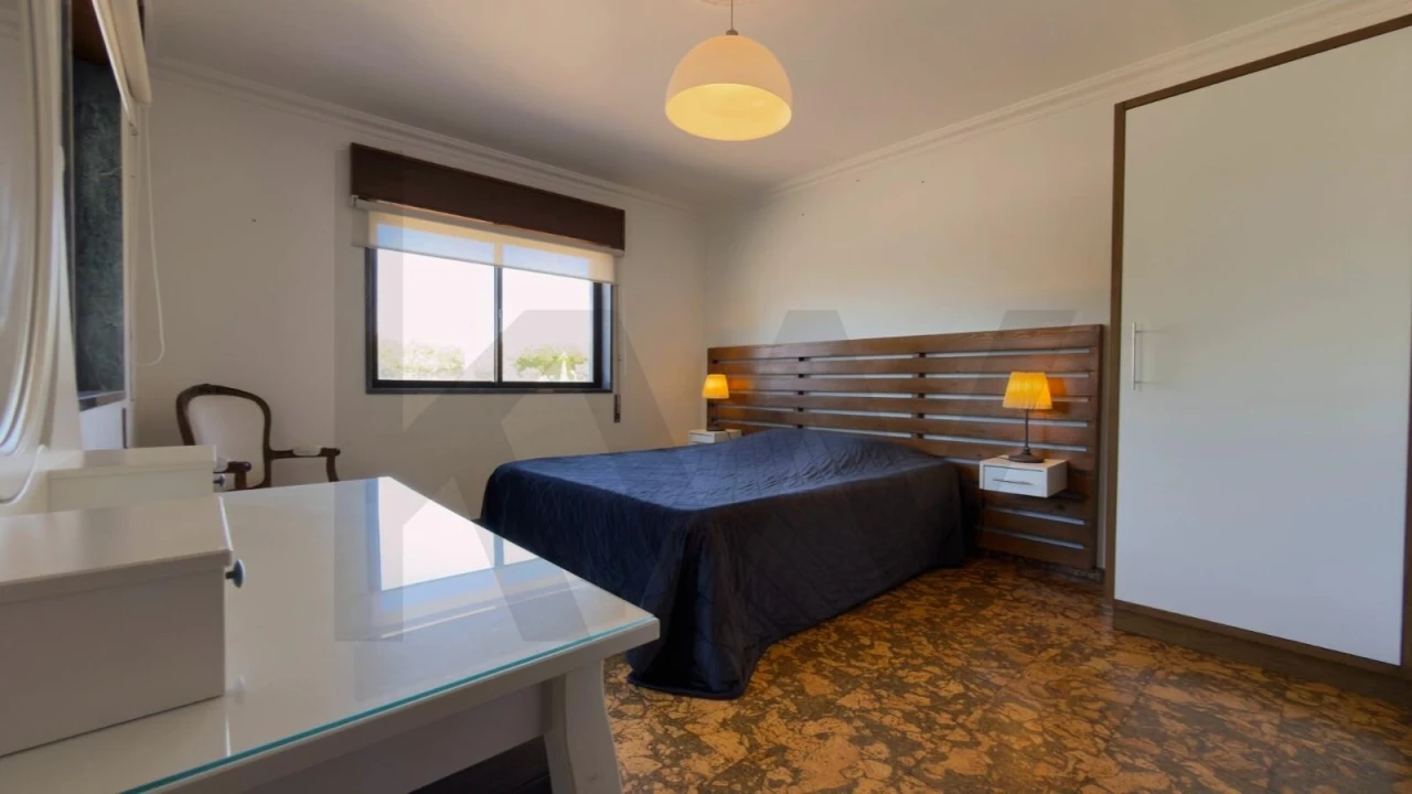 Moradia T7 para Venda em Quarteira Foto 19