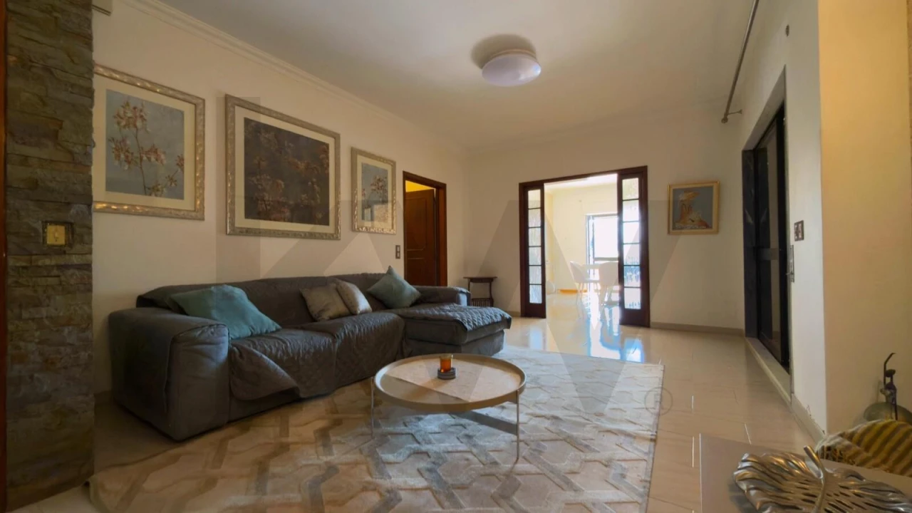 Moradia T7 para Venda em Quarteira Foto 20