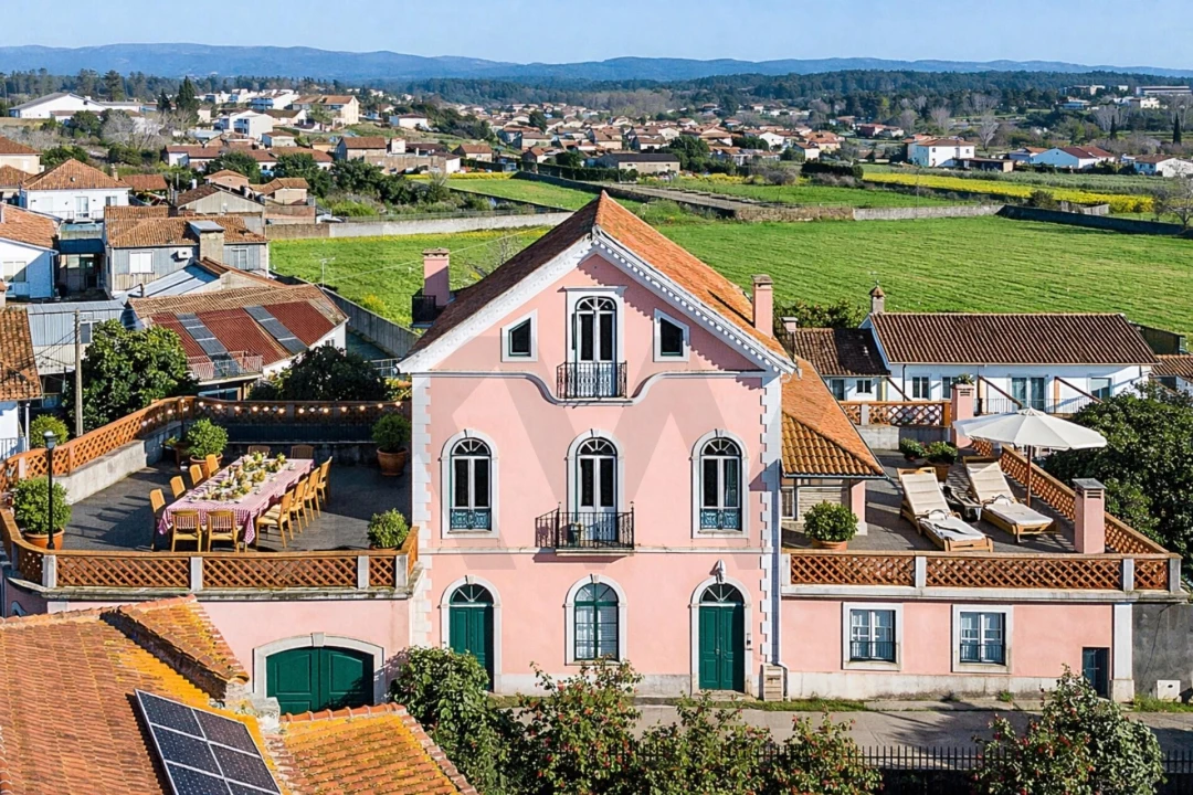 Moradia T5 para Venda em Barrô e Aguada de Baixo Foto 1