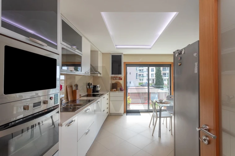 Apartamento T3 para Venda em Oeiras e São Julião da Barra, Paço de Arcos e Caxias Foto 10