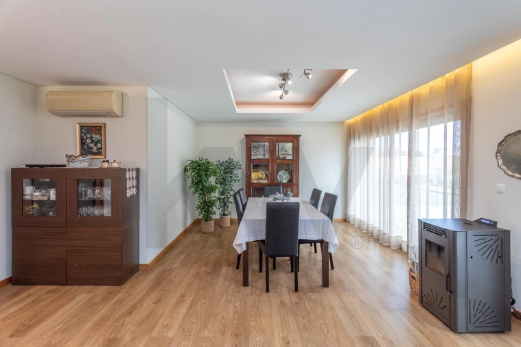 Apartamento T3 para Venda em Oeiras e São Julião da Barra, Paço de Arcos e Caxias Foto 8