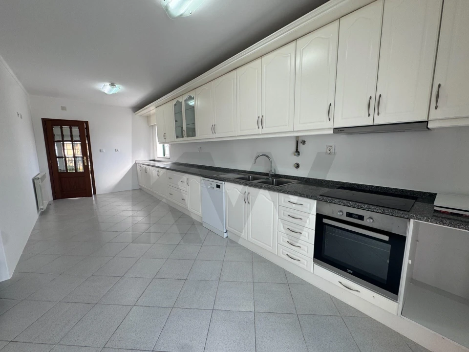 Moradia T4 para Venda em Ranhados Foto 10