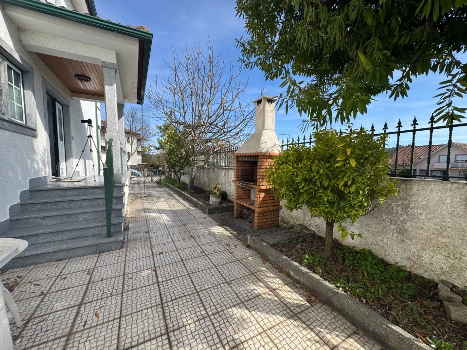 Moradia T4 para Venda em Ranhados Foto 3