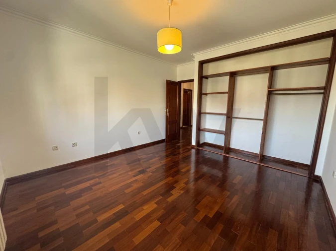 Moradia T4 para Venda em Ranhados Foto 15