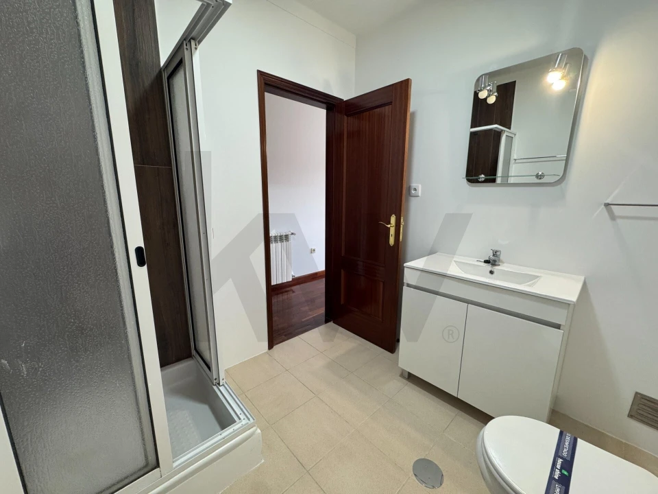 Moradia T4 para Venda em Ranhados Foto 28