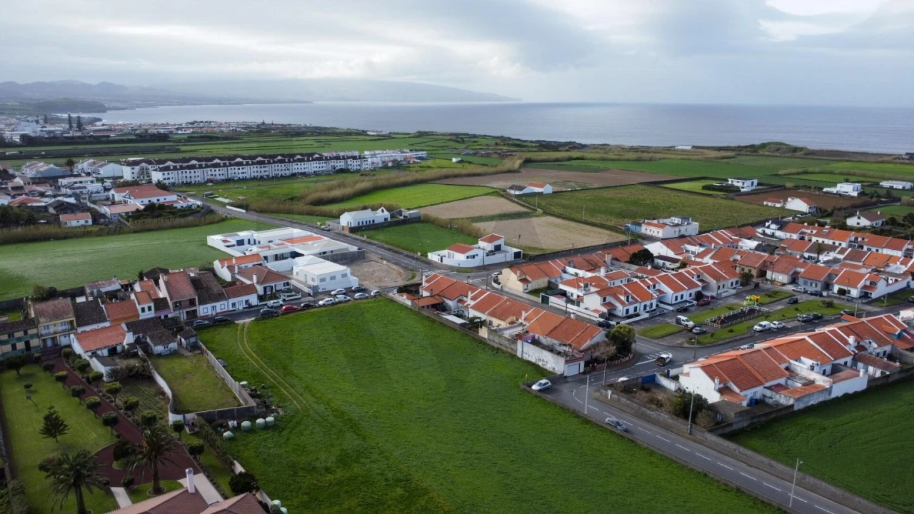 Terreno para Venda em Ribeirinha Foto 14