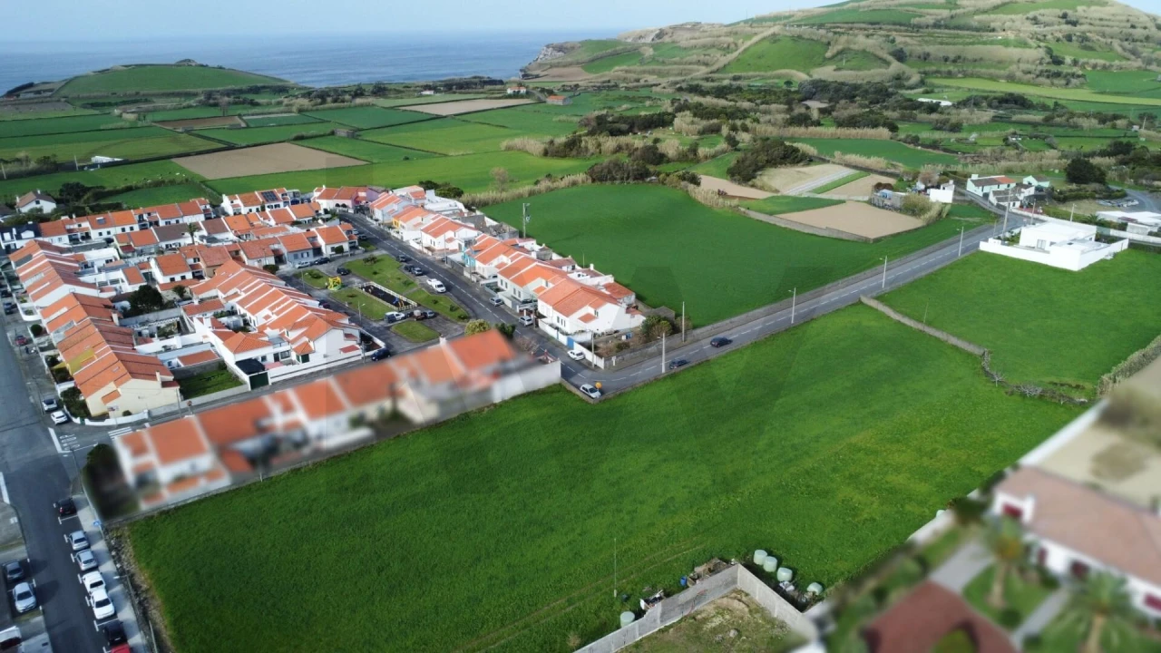 Terreno para Venda em Ribeirinha Foto 13