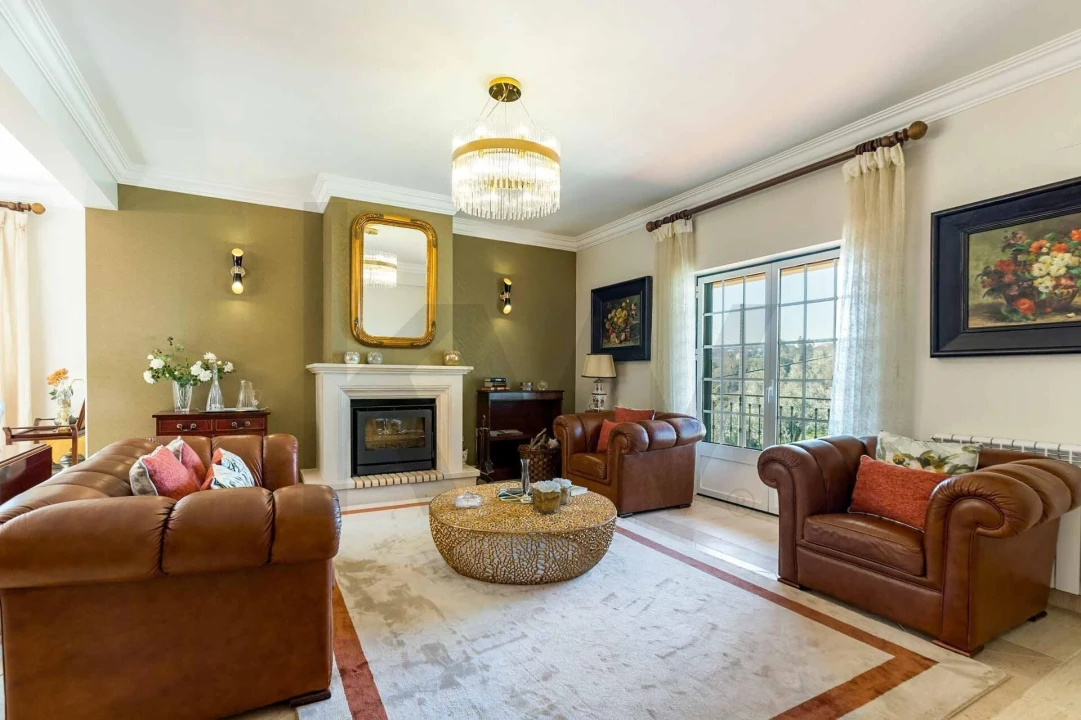 Moradia T5 para Venda em Serra e Junceira Foto 6