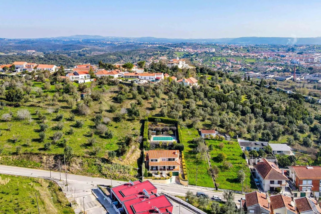 Moradia T5 para Venda em Serra e Junceira Foto 32