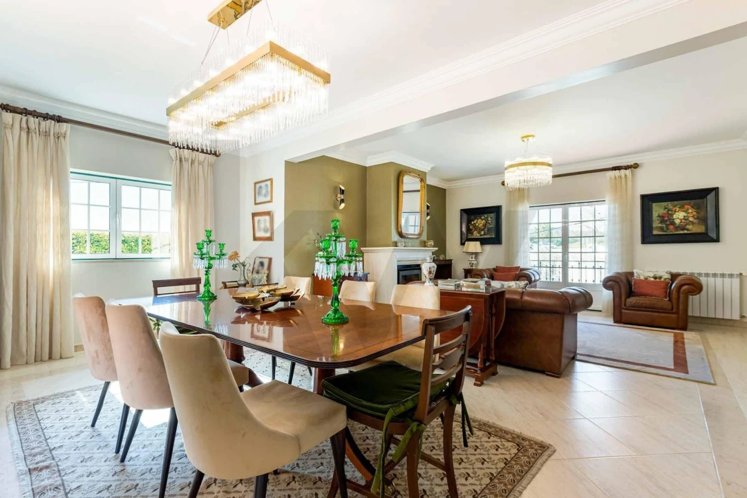 Moradia T5 para Venda em Serra e Junceira Foto 8