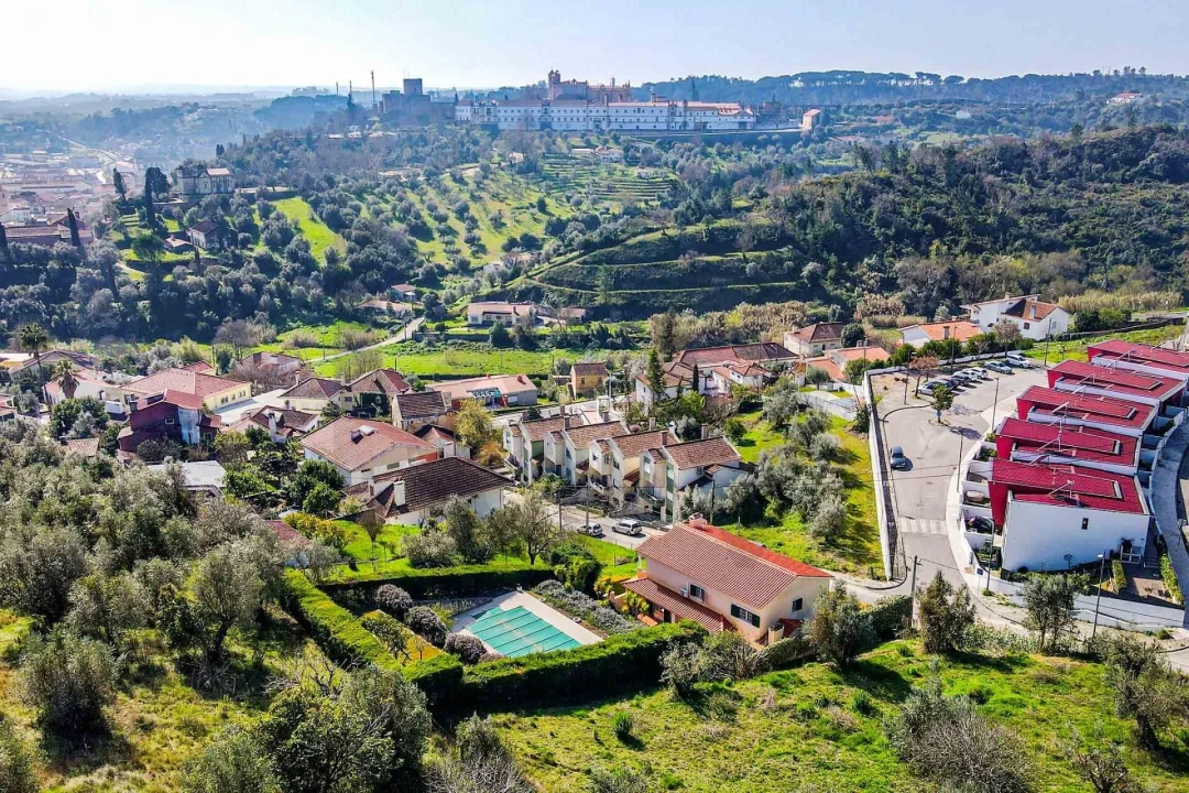 Moradia T5 para Venda em Serra e Junceira Foto 36