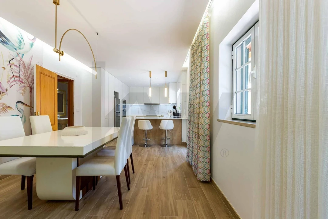 Moradia T5 para Venda em Serra e Junceira Foto 10