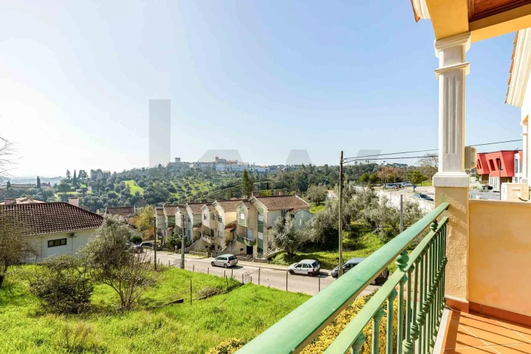 Moradia T5 para Venda em Serra e Junceira Foto 26