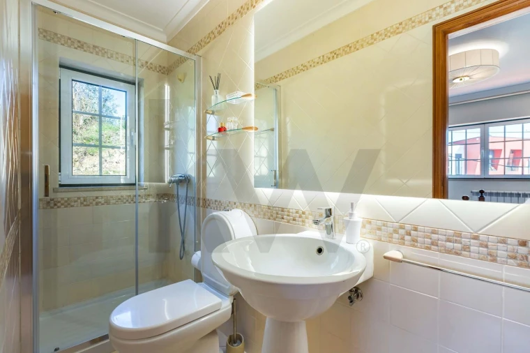 Moradia T5 para Venda em Serra e Junceira Foto 24