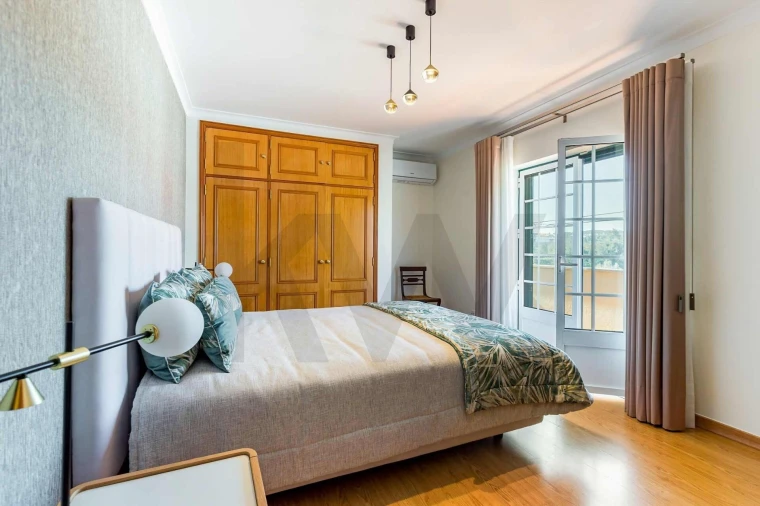 Moradia T5 para Venda em Serra e Junceira Foto 20