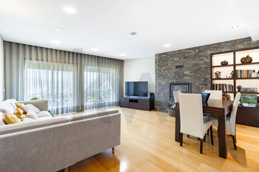 Apartamento T3 para Venda em São João da Madeira Foto 2