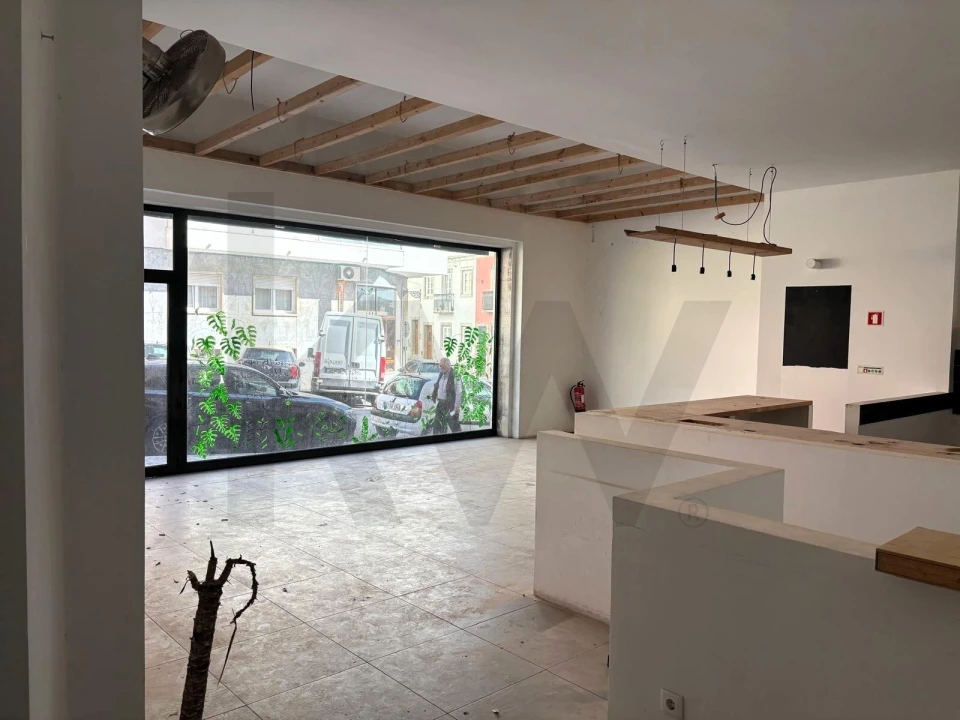 Loja para Arrendamento em Misericórdia Foto 11