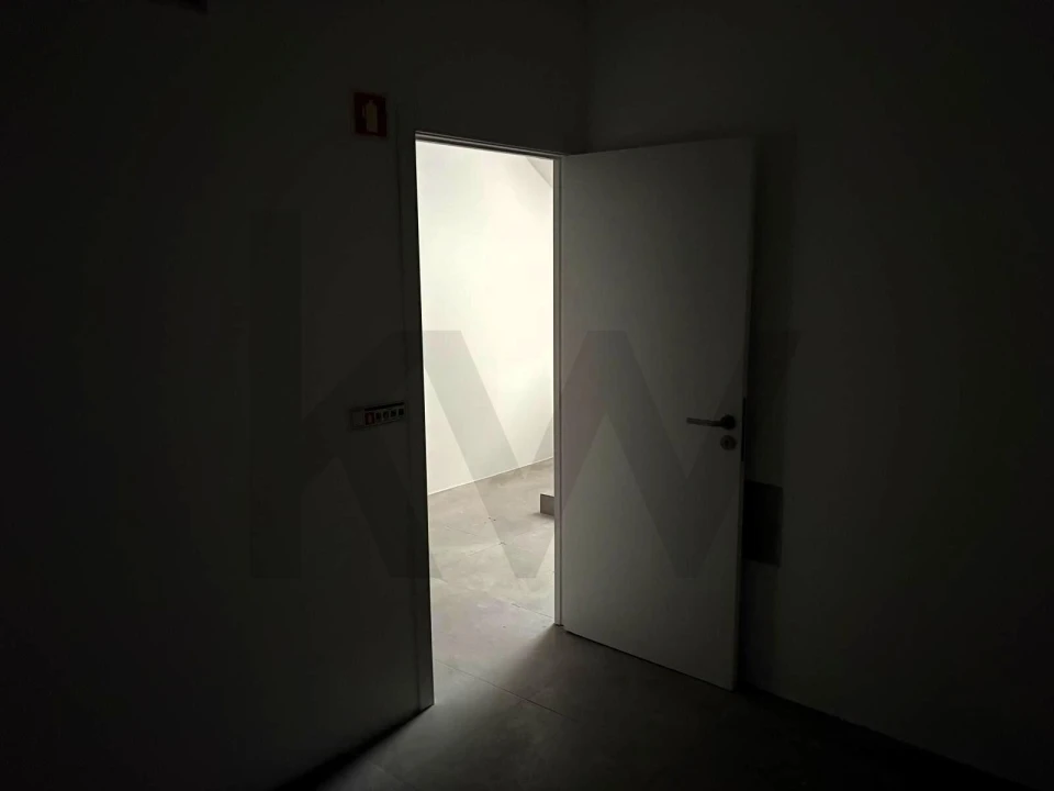 Loja para Arrendamento em Misericórdia Foto 17