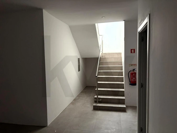 Loja para Arrendamento em Misericórdia Foto 13