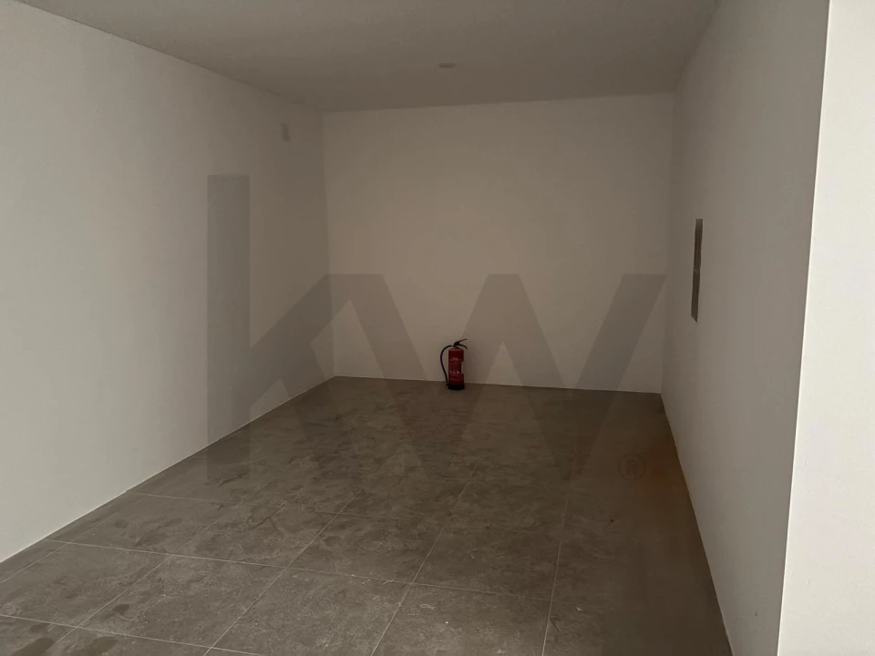 Loja para Arrendamento em Misericórdia Foto 14