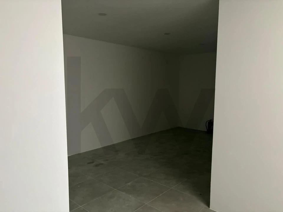 Loja para Arrendamento em Misericórdia Foto 16