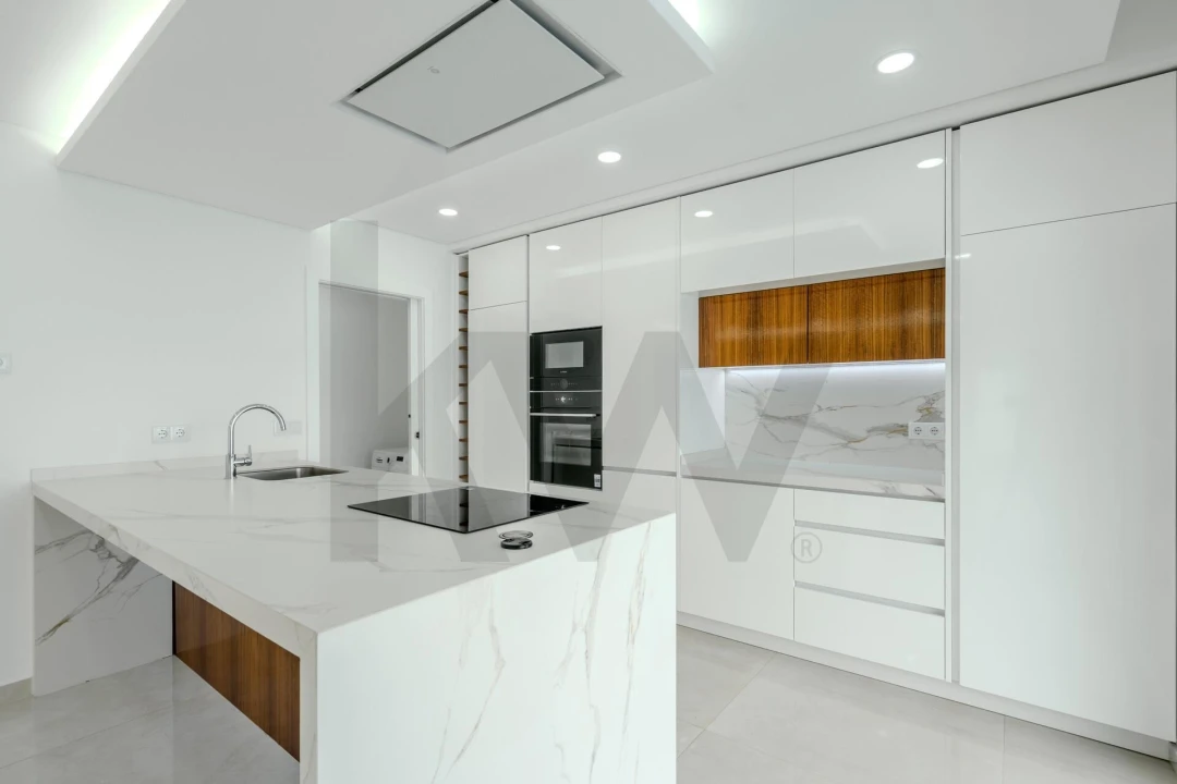 Moradia T4 para Venda em Corroios Foto 4