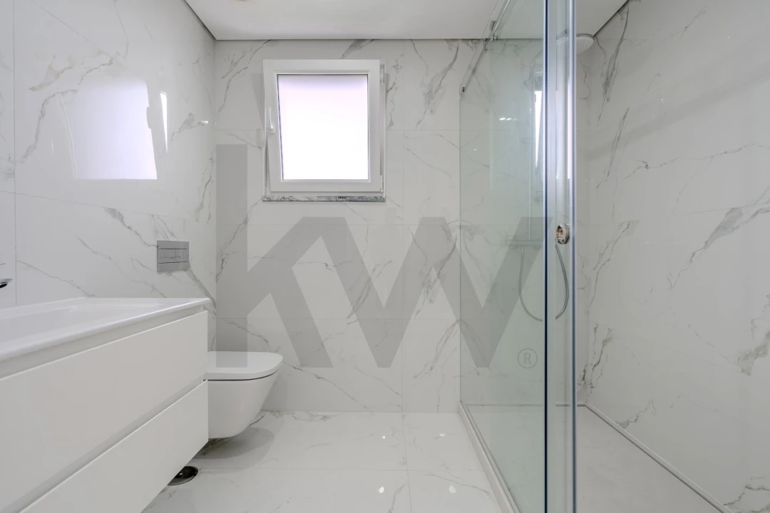 Moradia T4 para Venda em Corroios Foto 22