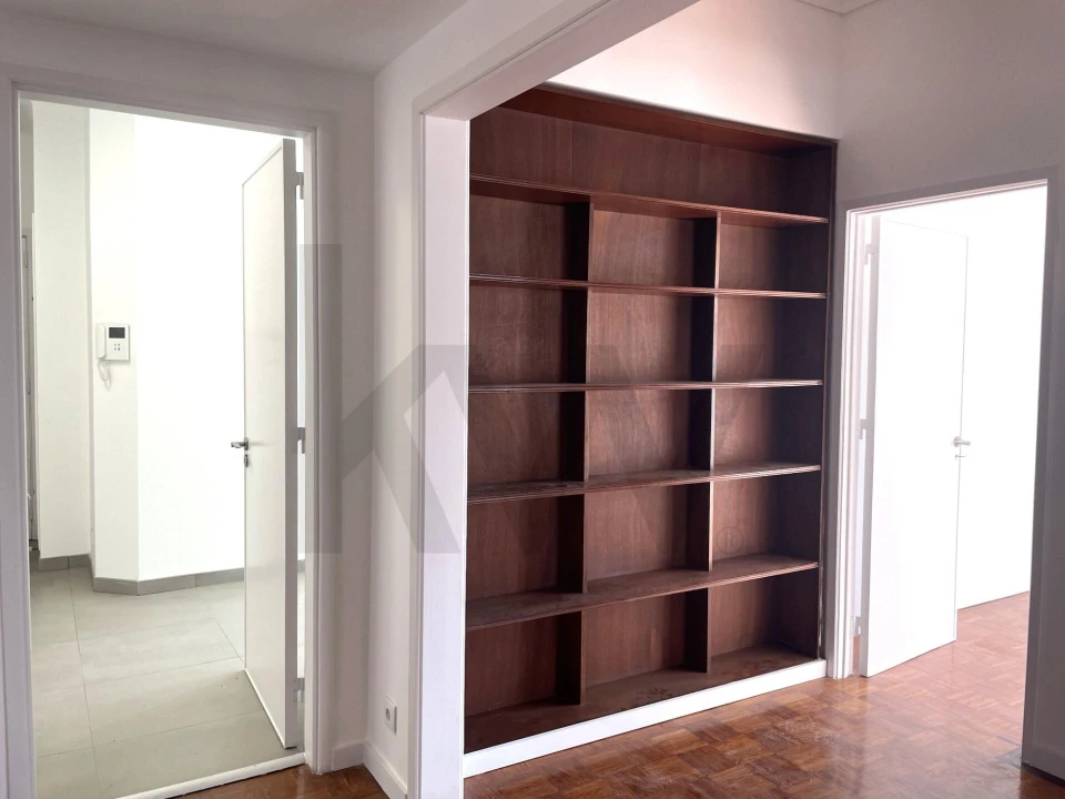 Apartamento T3 para Arrendamento em Algés, Linda-A-Velha e Cruz Quebrada-Dafundo Foto 18