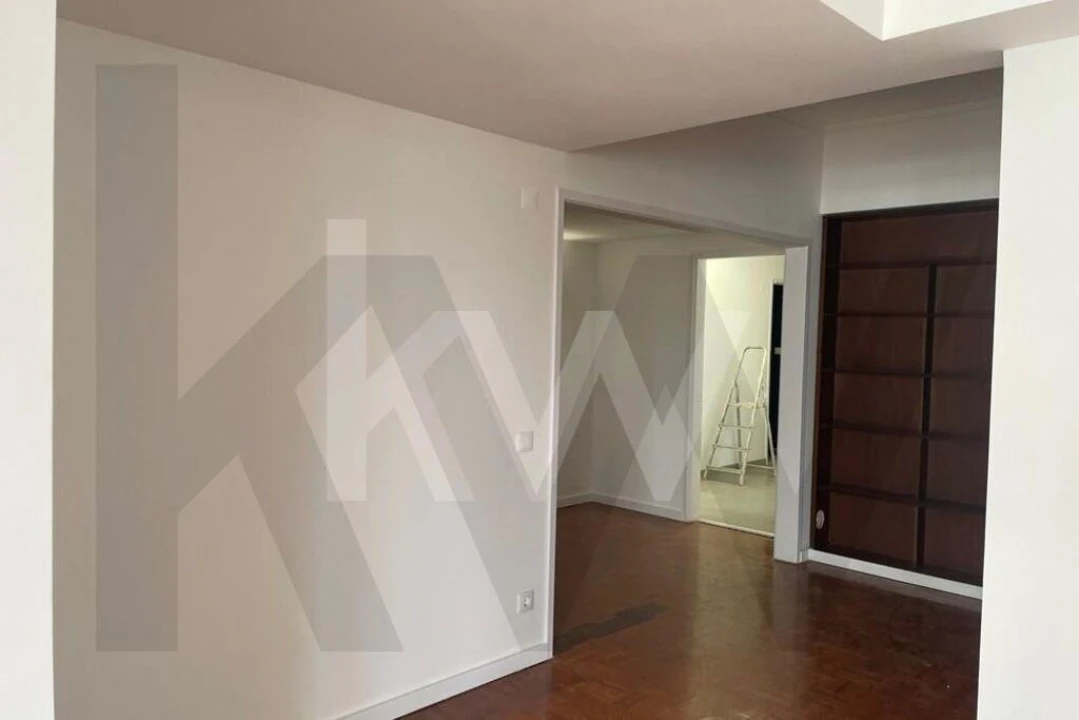 Apartamento T3 para Arrendamento em Algés, Linda-A-Velha e Cruz Quebrada-Dafundo Foto 17