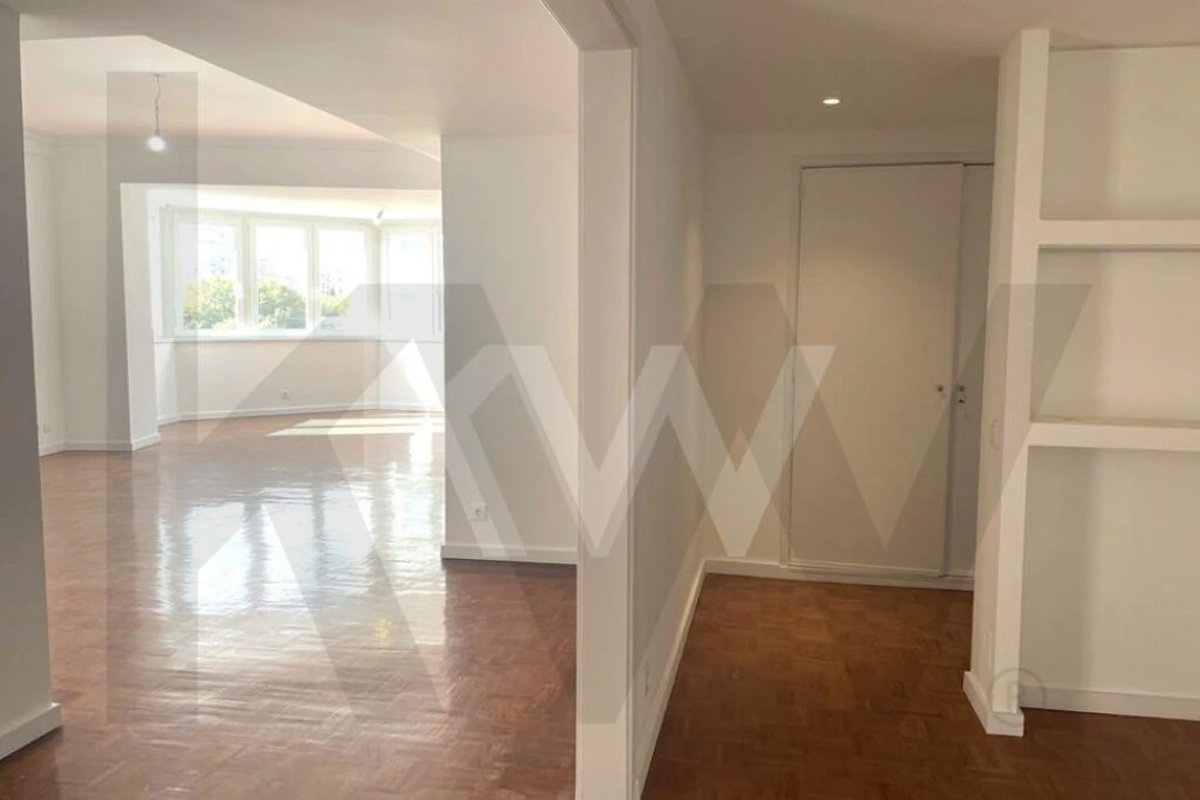 Apartamento T3 para Arrendamento em Algés, Linda-A-Velha e Cruz Quebrada-Dafundo Foto 6