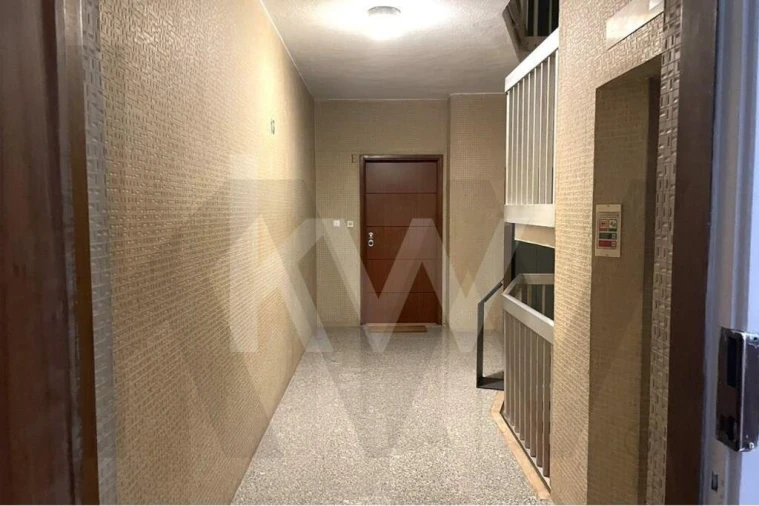 Apartamento T3 para Arrendamento em Algés, Linda-A-Velha e Cruz Quebrada-Dafundo Foto 4