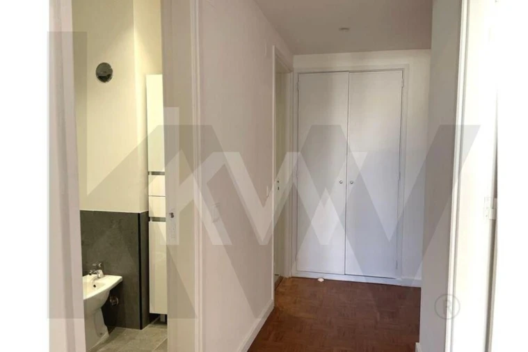 Apartamento T3 para Arrendamento em Algés, Linda-A-Velha e Cruz Quebrada-Dafundo Foto 36