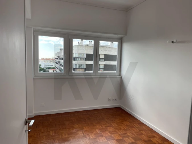 Apartamento T3 para Arrendamento em Algés, Linda-A-Velha e Cruz Quebrada-Dafundo Foto 19