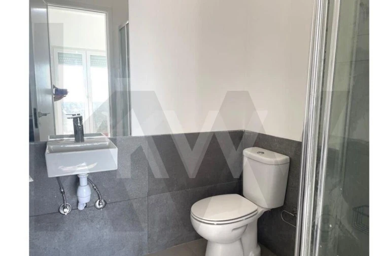 Apartamento T3 para Arrendamento em Algés, Linda-A-Velha e Cruz Quebrada-Dafundo Foto 26