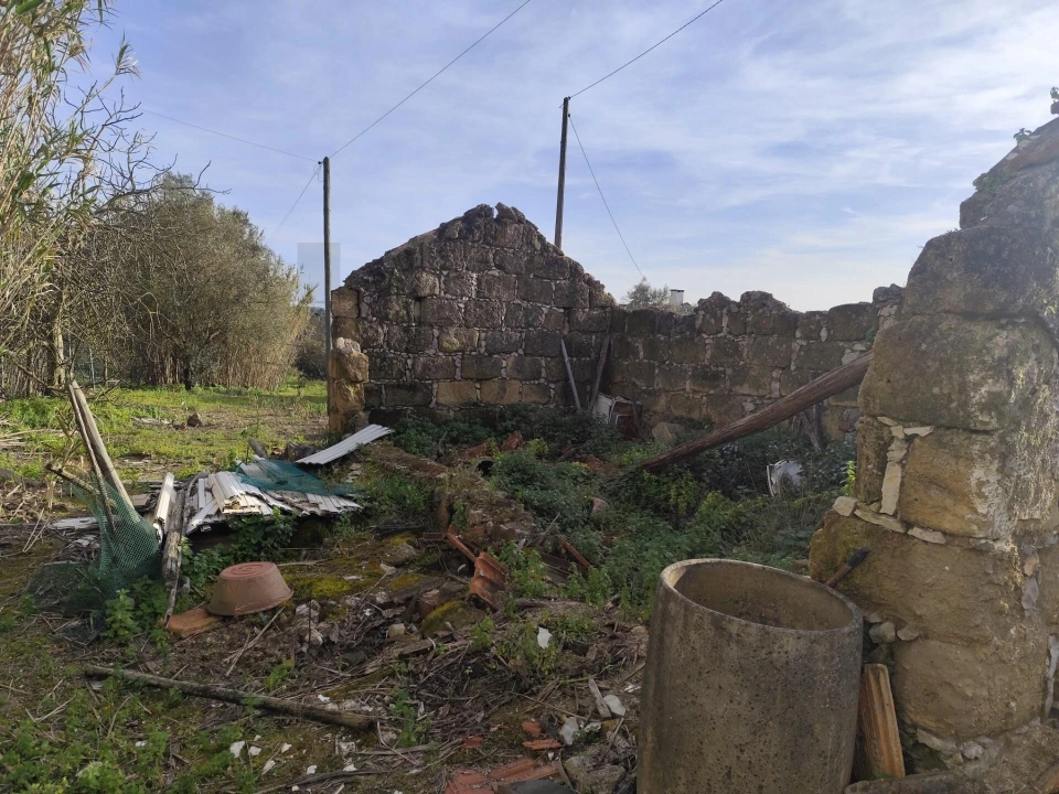 Moradia T2 para Venda em Almoster Foto 9