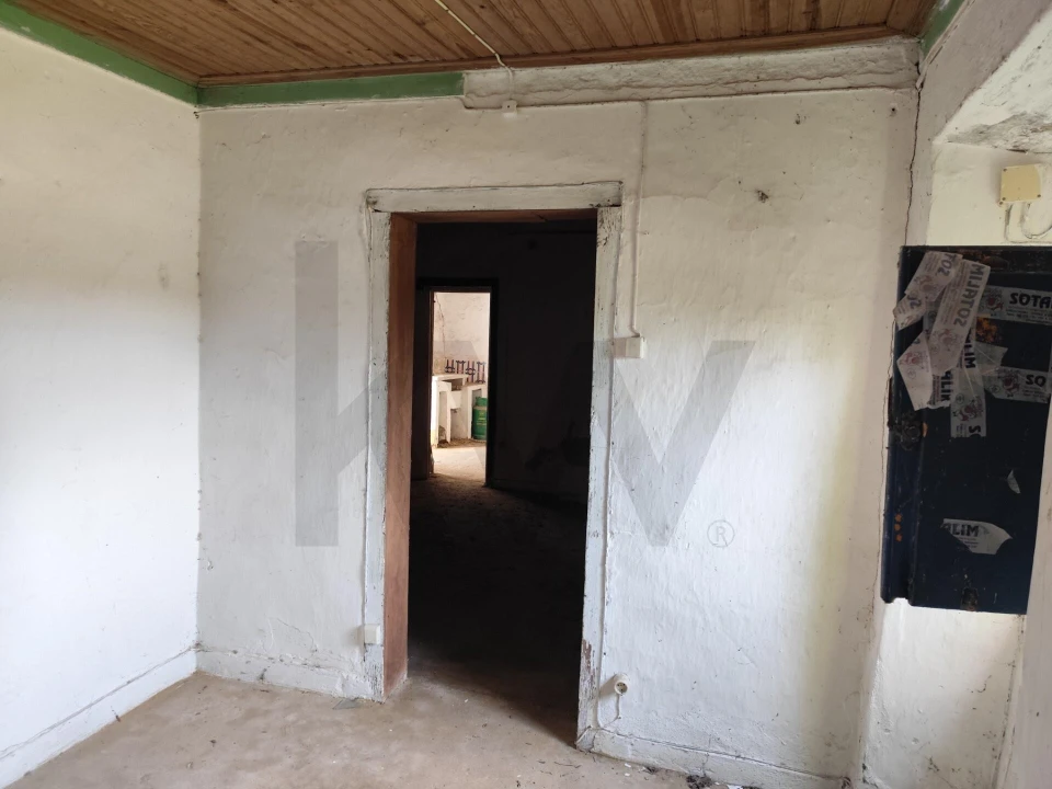 Moradia T2 para Venda em Almoster Foto 12