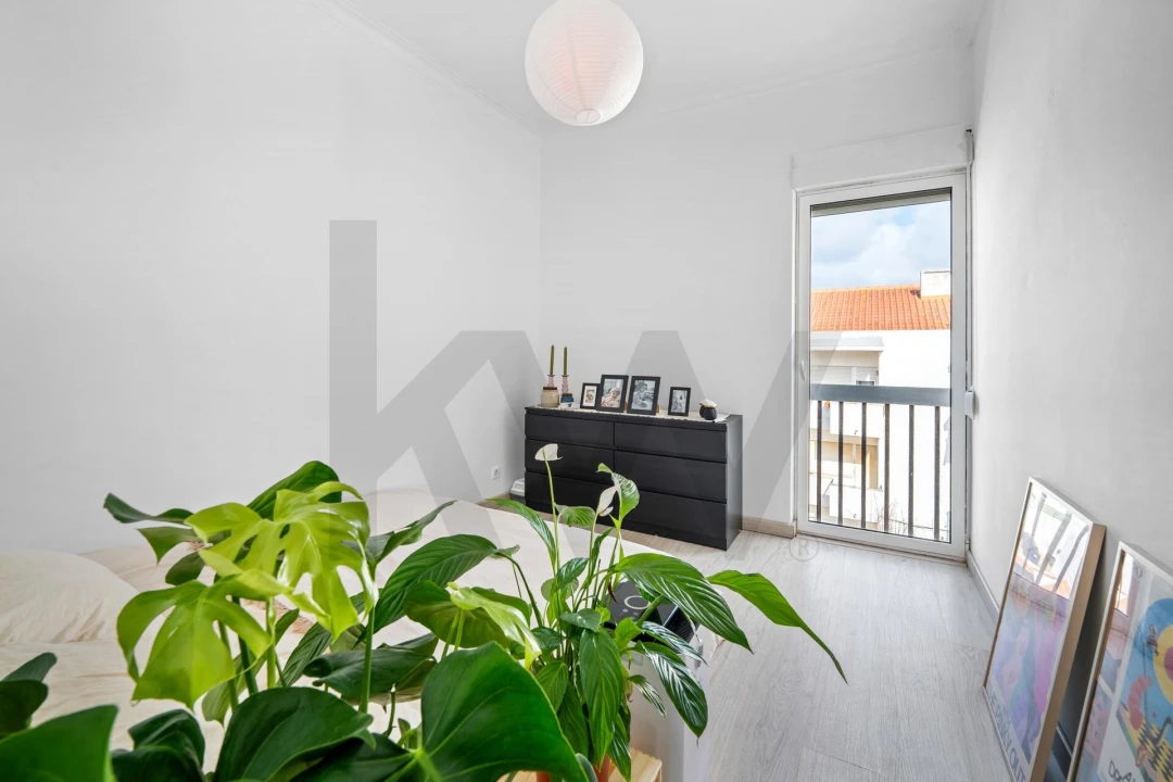 Apartamento T1 para Venda em Carcavelos e Parede Foto 8