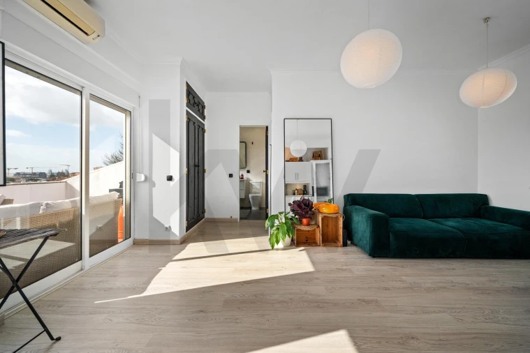 Apartamento T1 para Venda em Carcavelos e Parede Foto 11